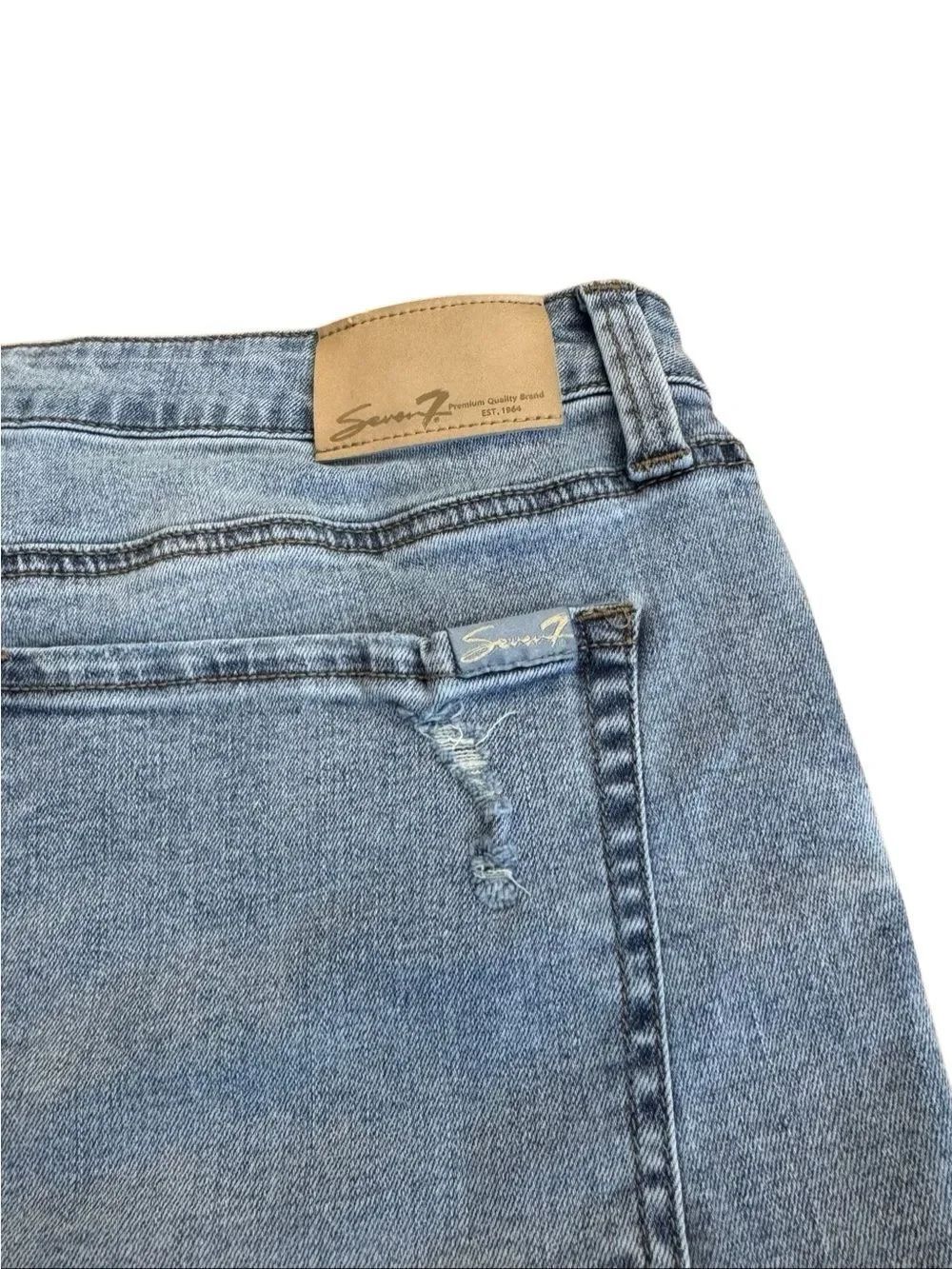 Seven7 Women's 'Weekend Short' Light Weight Jean Shorts with Stretch Size 14 - Picture 6 of 6